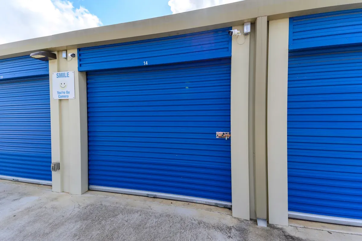 Drive up access storage KO Storage of Pearsall, TX